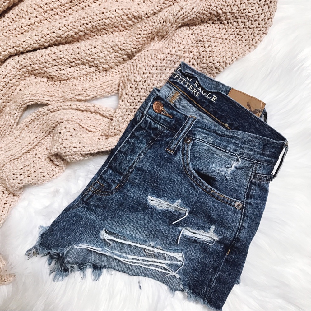American Eagle Distressed Denim Cut Off Shorts